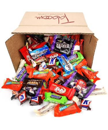 Halloween Chocolate, Individually Wrapped: Variety Pack With Hershey's Miniatures, Reese's Mini PB Cups, Kit Kat Mini, And More, 5 LB Box