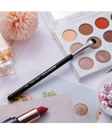 EIGSHOW Short Shader Precision Makeup Brush for Creasing Cat Eye Look - E806 - Buy Online on GoSupps.com