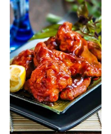 Sriracha Hot Chilli Sauce 740ML used as dipping sauce topping and mixing with other ingredients to make a delicious sauce. - Buy Online on GoSupps.com