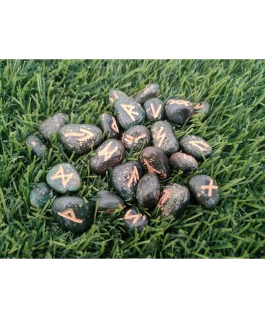 Sharvgun Jade Green Rune Stone Set 25 pi ces avec tableau en bois MDF runique grav lettrage symbolique pa en velours noir/rouge pochette incluse bo te cadeau - Buy Online on GoSupps.com