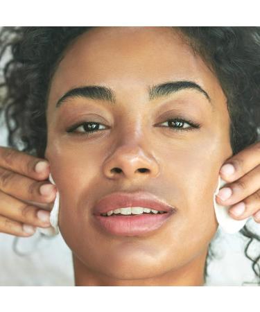 Clarins Purifying Toning Lotion | Less Oily Skin After 14 Days of Use* | Cleanses Hydrates Purifies Mattifies and Balances Skin's Microbiota | Contains Witch Hazel | Combination To Oily Skin Types 6.7 Fl Oz (Pack of 1) - Buy Online on GoSupps.com