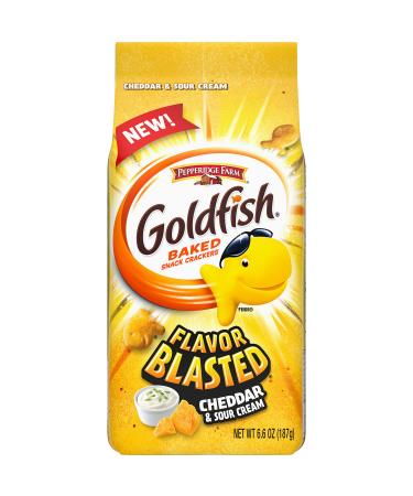 Pepperidge Farm Goldfish Crackers Flavor Blasted Cheddar and Sour Cream, 6.6 oz. Bag