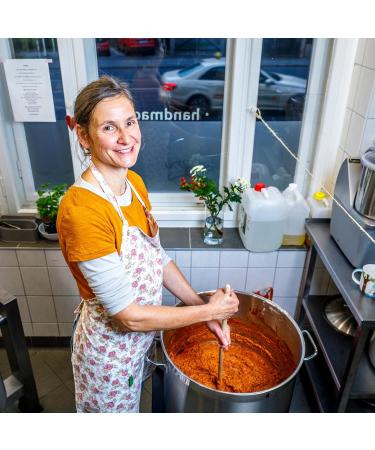 Vegannett Organic Cashew & Peanut Spread (Tomato) 6x135g - Hearty Vegan Craftsmanship with Regional Vegetables & Exotic Spices | No Additives - Buy Online on GoSupps.com