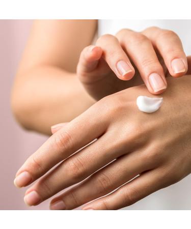 SVR TOPIALYSE Nourishing Hand Cream for Ultra-Dry Chapped Sensitive Hard-working Hands Handbag Size - 50ml - Buy Online on GoSupps.com