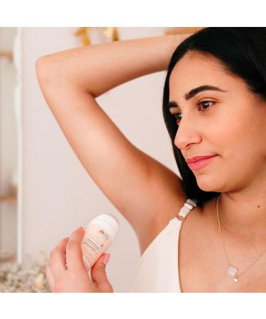 Daylily | Le D o caresse - Natural Deodorant | Pregnancy and Breastfeeding Compatible | Regulates Perspiration & Prevents Bad Odors | Vegan & Cruelty Free | Made in France | 50 ml - Buy Online on GoSupps.com