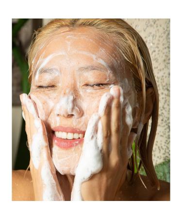 Clarins Gentle Renewing Cleansing Mousse | Exfoliating Foaming Mousse with Tamarind Extract | 5.5 oz - Buy Online on GoSupps.com