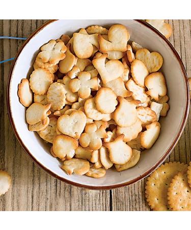 Cu tara - Pub Mix savory cookies - 350g jar size - Assortment - Heart tile clover and spades - With wheat flour and barley - Salted snack ideal for appetizers - Buy Online on GoSupps.com