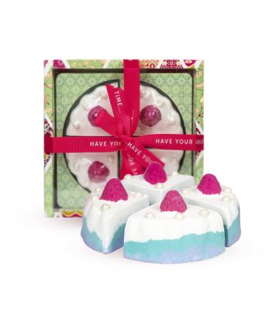 Vintage & Co Beauty Fabrics & Flowers Cake Shape Bath Bomb Vegan Spa Gift Set