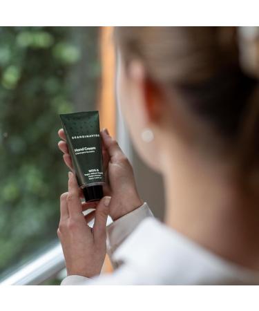 Skandinavisk SKOG For t Cr me pour les mains aiguilles de pin et pommes de pin jus de bouleau et muguet 75 ml - Buy Online on GoSupps.com