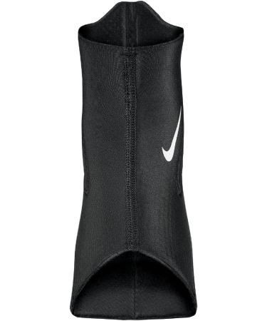 Nike Unisex Adult Pro 3.0 Pads M 010 BLACK/WHITE | Buy Internationally - Top Quality Sports Gear - Buy Online on GoSupps.com