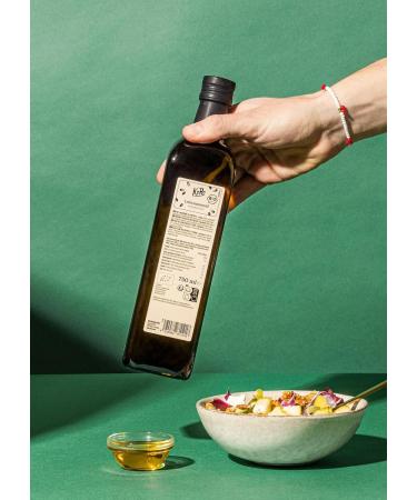 KoRo - Organic linseed oil 750 ml - cold pressed - sweet nutty taste - ideal in salads porridges etc. - Buy Online on GoSupps.com