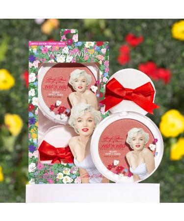 Buy Wet n Wild Marilyn Monroe Icon Diamond Blush Powder | Silky Shimmering Pearls for Rosy Cheeks | Includes Applicator | International Shipping - Buy Online on GoSupps.com