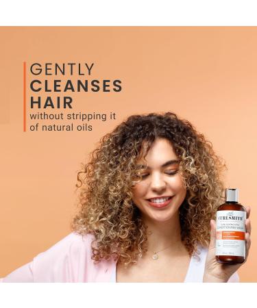 Curlsmith Curl Quenching Conditioning Wash - Nettoyant Co-wash co-wash sans sulfates pour tous types de boucles v gan et non test sur les animaux (32 oz) Curlsmith Curl Quenching Conditioning Wash - Jumbo - Buy Online on GoSupps.com