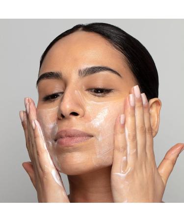 Buy Premium Silk Cleanser - Hydrating & Nourishing | International Shipping Available - Buy Online on GoSupps.com