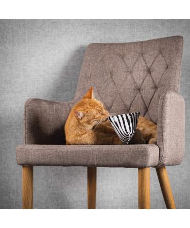 CanadianCat Company | Set of 3 Mini Pyramids | Black-White Catnip Pillows for Cats - Cuddly & Fun - Buy Online on GoSupps.com