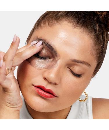 Clinique Take The Day Off Charcoal Cleansing Balm Makeup Remover | Dissolves Makeup and Sunscreen | For Dry Combination to Oily Skin Types 1 Ounce - Mini Travel Size - Buy Online on GoSupps.com