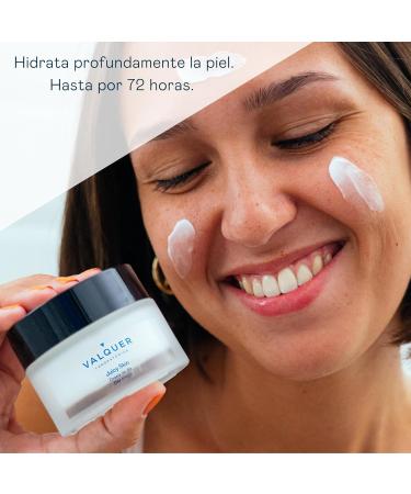  Valquer Laboratorios Valquer Laboratorios Moisturizing Day Face Cream with Bamboo Water and Hyaluronic Acid Super Moisturizing. 96% Natural Ingredients. All Skin Types - 50ml - Buy Online on GoSupps.com