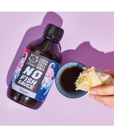  J.Kinski J.Kinski Vegan No Fish Sauce (250 ml) Umami Spices of Shoyu Genmai Su Shiitake Miso and Wakame Ideal for seasoning candles - Buy Online on GoSupps.com