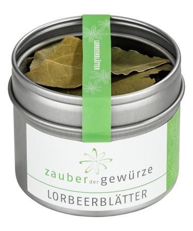 Marriage of the spices laurel leaves
