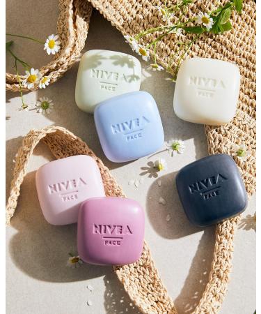 NIVEA NATURALLY Clean Solid Facial Cleanser Purifying Scrub (1 x 75 g) Soap-free exfoliating facial care Solid care with neutral pH for the skin - Buy Online on GoSupps.com