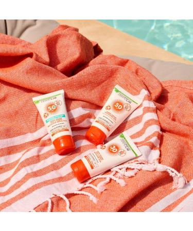  DERMOLAB Dermolab - Sunscreen for face and body high protection SPF 50+ for fair and delicate skin neutralizes skin aging and UVA rays water-resistant tested - Buy Online on GoSupps.com