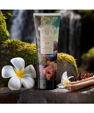  COMPAGNIA DELLE INDIE Scented shower - Scented shower - Scented shower - Refreshing shower - Floral Essences - 250 ml (Lily of the valley and white foams) - Buy Online on GoSupps.com