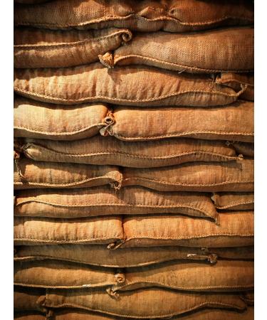 Coffee beans 1 Kg. Decaffeinated coffee beans. Decaffeinated natural roasted coffee beans. Coffee beans "The legend". Origin Brazil. 100% Arabica coffee from the best harvests in South America. - Buy Online on GoSupps.com