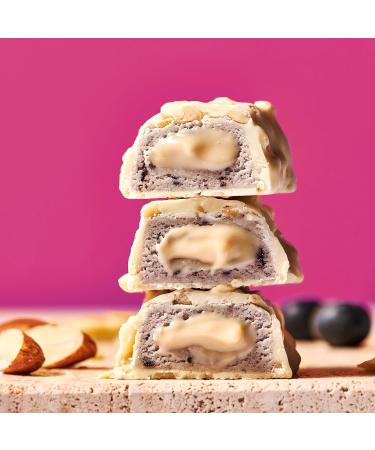 Maxinutrition Creamy Core Blueberry Muffin Protein Bar 12x45g - 33% Protein Low Sugar No Artificial Flavors Healthy Snack - International Shipping Available - Buy Online on GoSupps.com