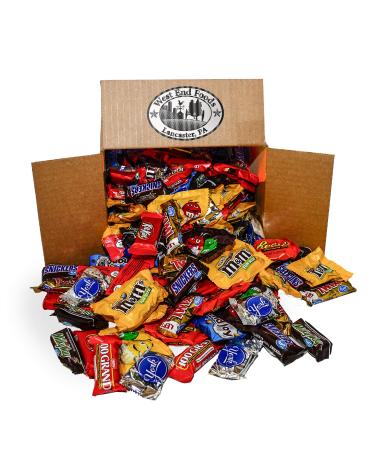 Bundle of chocolate Candy Assortment (5.6 lb Bag) Reese's, Milky Way Bars, Snickers, Peanut, Twix, Kit Kat, Almond Joy, York, 100 Grand