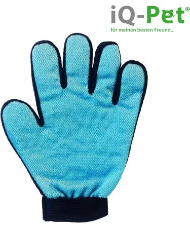 iQ-Pet Grooming Glove - 2 Sides: Rubber & Microfiber for Effortless Pet Care | International Shipping Available - Buy Online on GoSupps.com