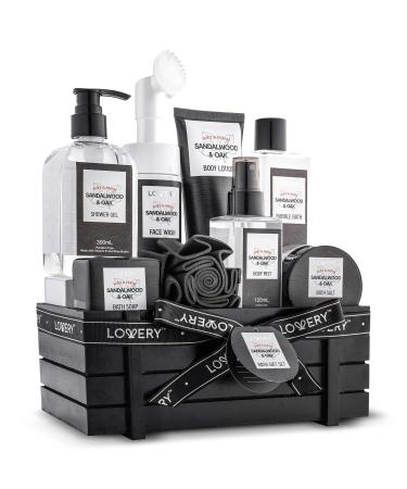 Spa Kit for Men - Sandalwood and Oak Scented Bath Gift Set and Shower Gift Basket With Face Wash & Brush, Shower Gel, Bubble Bath, Body Lotion, Body Mist, Handmade Soap, Salts & Puff