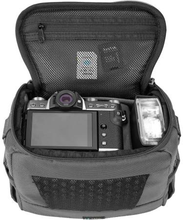 Shop Vanguard Veo Adapter Shoulder Bag S - Dark Grey | International Shipping Available - Buy Online on GoSupps.com