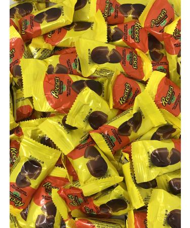 Reese's Peanut Butter Cup Eggs Bulk Easter Candy, Snack Size .6 Ounce Egg Hunt Candy and Easter Basket Stuffers, Individually Wrapped (Pack of 4 Pounds) Peanut Butter 4 Pound (Pack of 1)