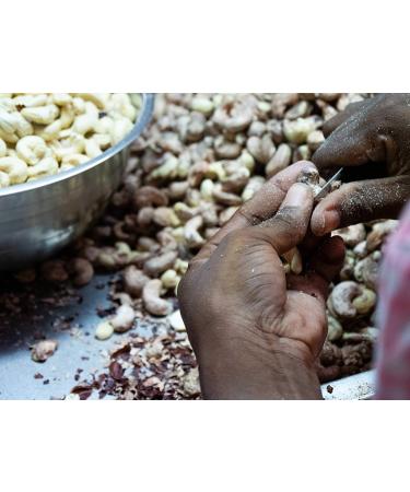 Organic Fairtrade Cashew Nuts with Garlic & Pepper (500g) | Roasted in Freiburg | Premium Fair Trade Cashews from Burkina Faso - Shop Now! - Buy Online on GoSupps.com