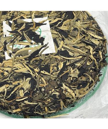 Pu-erh tea 2009 moonlight white 357g Raw - Buy Online on GoSupps.com