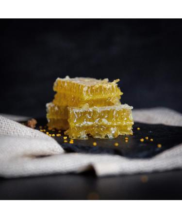 ImkerPur honeycomb piece made of highly aromatic acacia honey set of 2 each 400 g (total 800 g) in high-quality food-safe freshness box - Buy Online on GoSupps.com