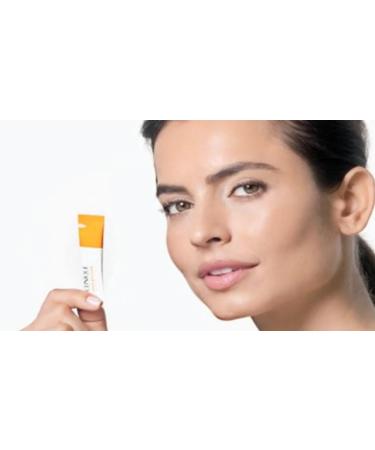 Shop CLINIQUE Fresh Pressed Renewing Powder Cleanser with Pure Vitamin C - 28 x 0.01 oz/ 0.5 g packets Online - Best Price & International Shipping - Buy Online on GoSupps.com