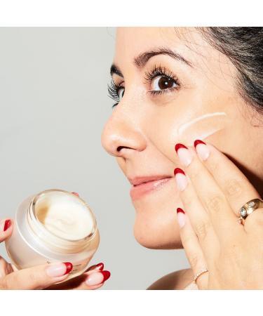 Shop Shiseido Benefiance Wrinkle Smoothing Cream - 1.7 oz/ 50 mL Online - Best Price & International Shipping - Buy Online on GoSupps.com