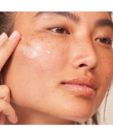 Shop Dr. Dennis Gross Skincare Vitamin C Lactic Oil-Free Radiant Moisturizer - 1.7 oz / 50 mL Online - Best Price & International Shipping - Buy Online on GoSupps.com