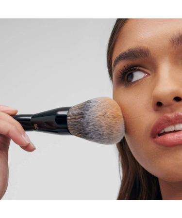 Shop SEPHORA COLLECTION PRO Bronzer Brush #80 Online - Best Price & International Shipping - Buy Online on GoSupps.com