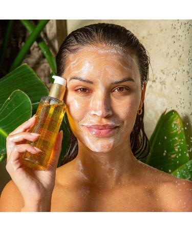 Shop Clarins Total Cleansing Oil & Makeup Remover - 5.0 oz/ 150 mL Online - Best Price & International Shipping - Buy Online on GoSupps.com