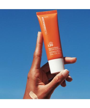 Shop OLEHENRIKSEN Banana Bright Mineral Face Sunscreen SPF 30 - 1.7 oz / 50 mL Online - Best Price & International Shipping - Buy Online on GoSupps.com