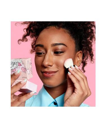 benefit cosmetics *Cookie - illuminating powder with golden subtle tones - Buy Online on GoSupps.com