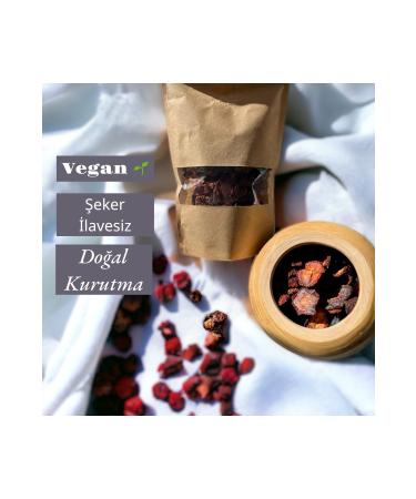 F UM Dried Strawberries Strawberry Chips - Natural drying No Sugar Added - 100gr