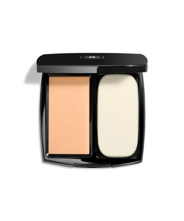Chanel ULTRA LE TEINT ULTRA LASTING - ALL DAY COMFORT - COMPACT FOUNDATION WITH A PERFECT FINISH