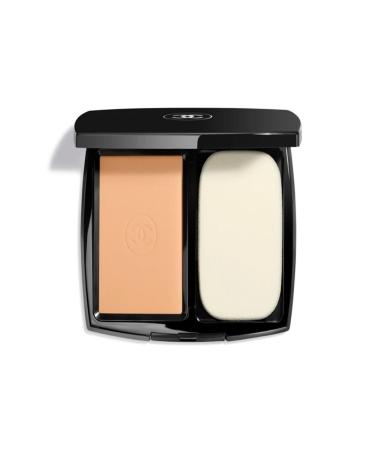 Chanel ULTRA LE TEINT ULTRA LASTING - ALL DAY COMFORT - COMPACT FOUNDATION WITH A PERFECT FINISH