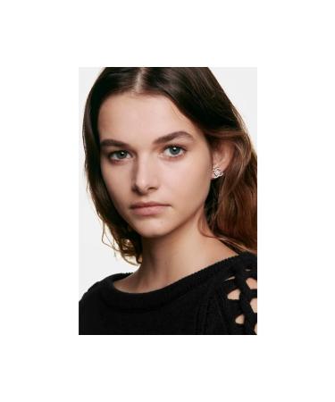 Chanel VITALUMI RE AQUA EXTRAORDINARY LIGHT PERFECT MAKEUP SPF 15 - Buy Online on GoSupps.com