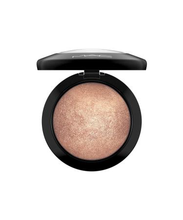 Mac M NERAL ZED SK NF N SH GLOBAL GLOW POWDER 10 G PROV D NG SMOOTH-L GHT COVERAGE PSSN912 - Buy Online on GoSupps.com