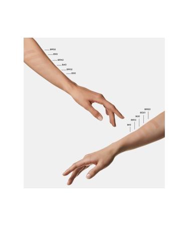 Chanel VITALUMI RE AQUA- Tone Equalizing Revitalizing SPF15 Protection Illuminating Liquid Foundation - Buy Online on GoSupps.com