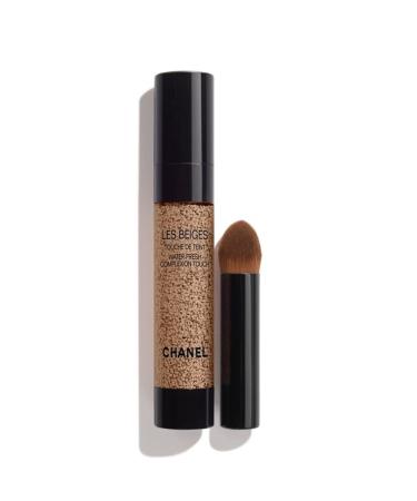 Chanel LES BEIGES WATER-FRESH COMPLEXION TOUCH EVENS - BRIGHTENS - MOISTURIZES THE COLOR TONE.